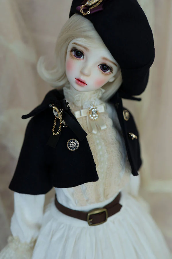 AK-327 Black Jacket (Brooch) | Item in Stock | OUTFIT