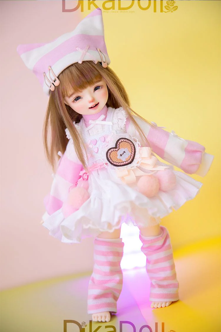 Amanda Sweet | Preorder | DOLL - Image 4