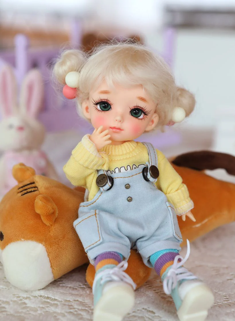 Basic ver. Ella | Preorder | DOLL