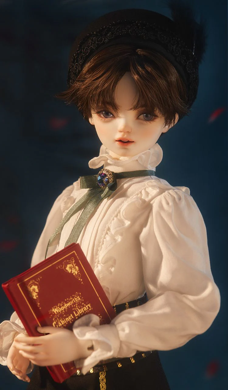 Carlos | Preorder | DOLL