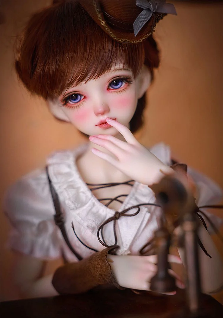 Cynthia | Preorder | DOLL - Image 2