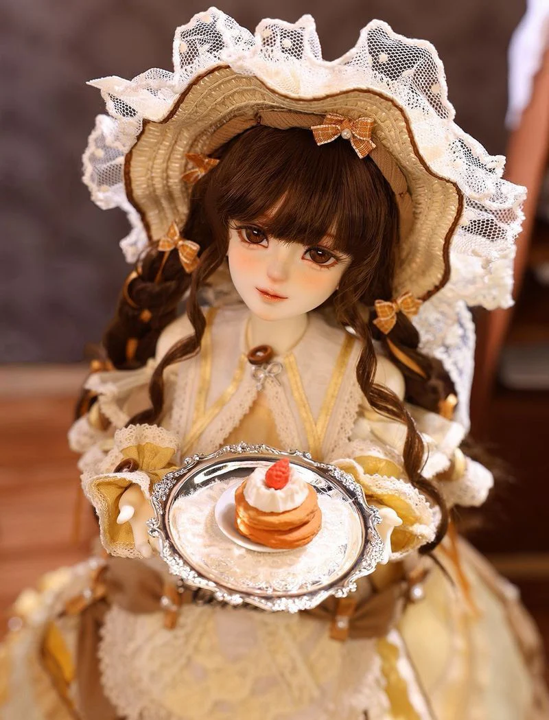 Emma | PREORDER | DOLL - Image 2