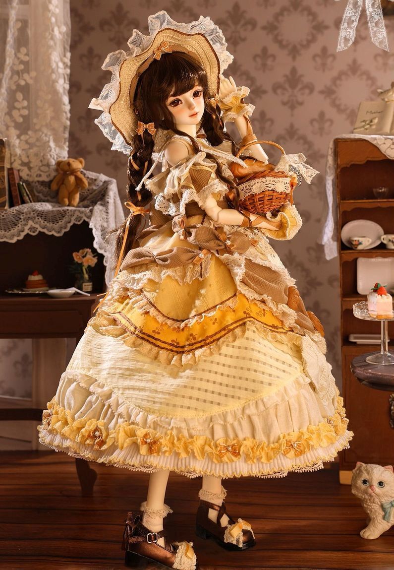 Emma | PREORDER | DOLL - Image 5