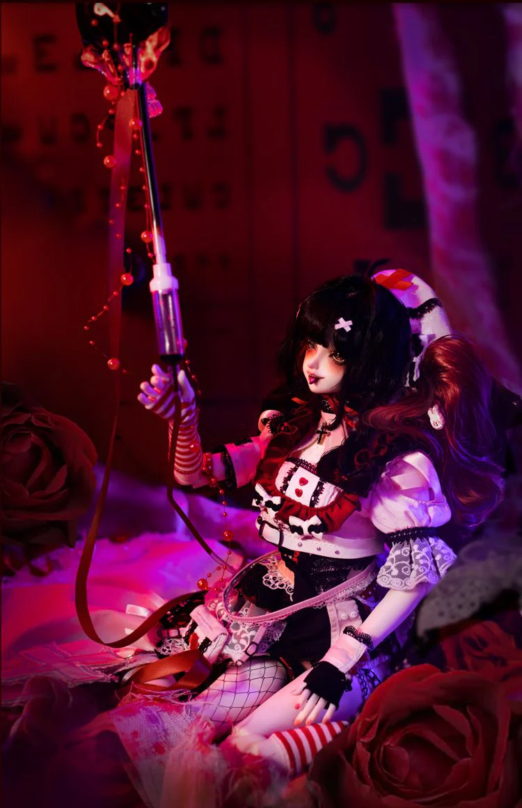 Er1trea, Combat Nurse | Preorder | DOLL - Image 10