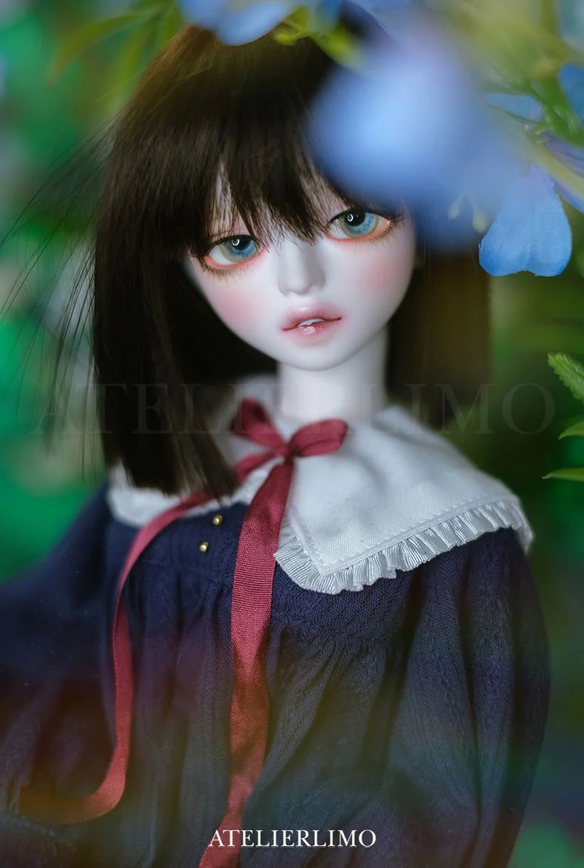Evelyn | Preorder | DOLL - Image 4