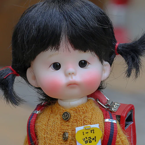 Gold | PREORDER | DOLL - Image 2