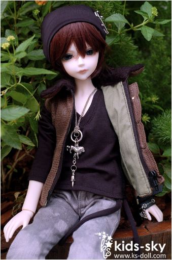 Gold | Preorder | DOLL - Image 4