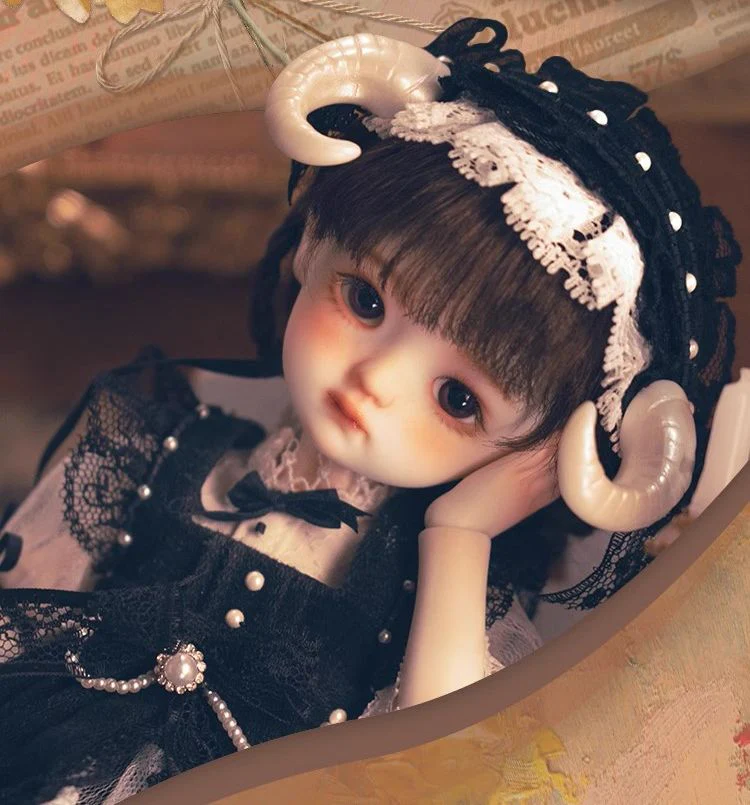 Hazel | Preorder | DOLL - Image 2