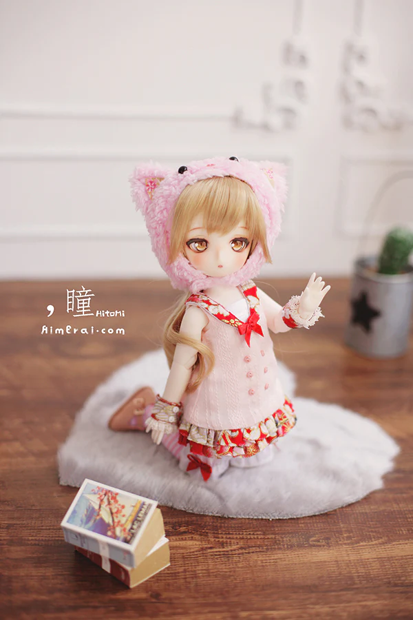 Hitomi - Manga Series | Preorder | DOLL - Image 3