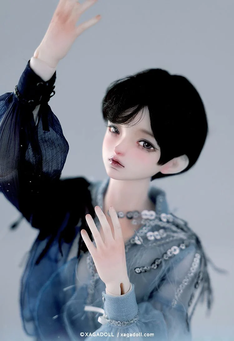 Isen | Preorder | DOLL - Image 3