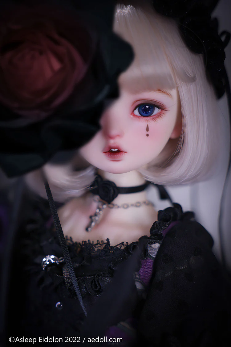 Martina | Preorder | DOLL - Image 3