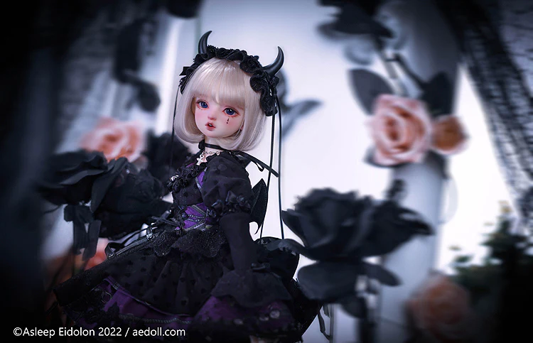 Martina | Preorder | DOLL - Image 8