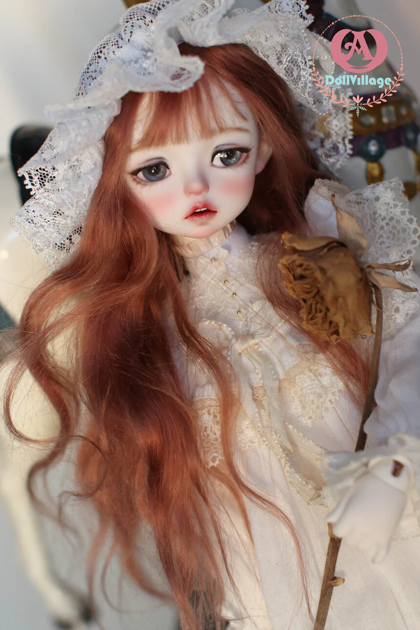 Mysterious-Lola | Preorder | DOLL