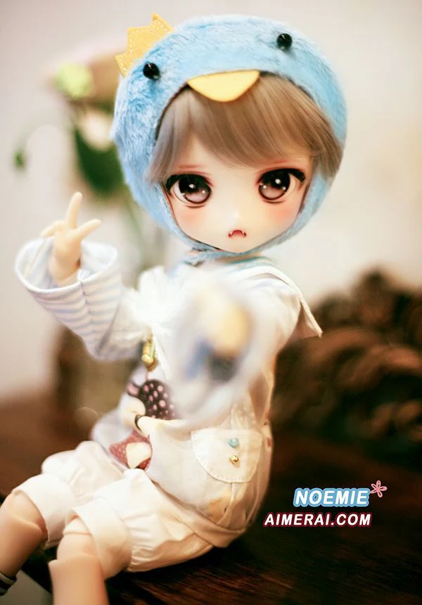 Noemie - Manga Series | PREORDER | DOLL - Image 2