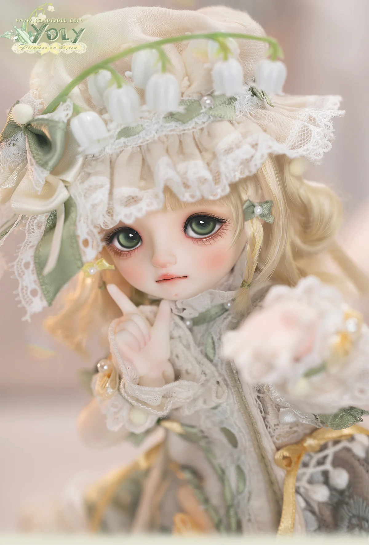 Yoly | Preorder | DOLL