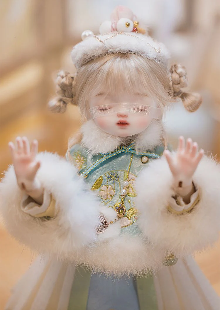 White Square Cake | Preorder | DOLL - Image 3
